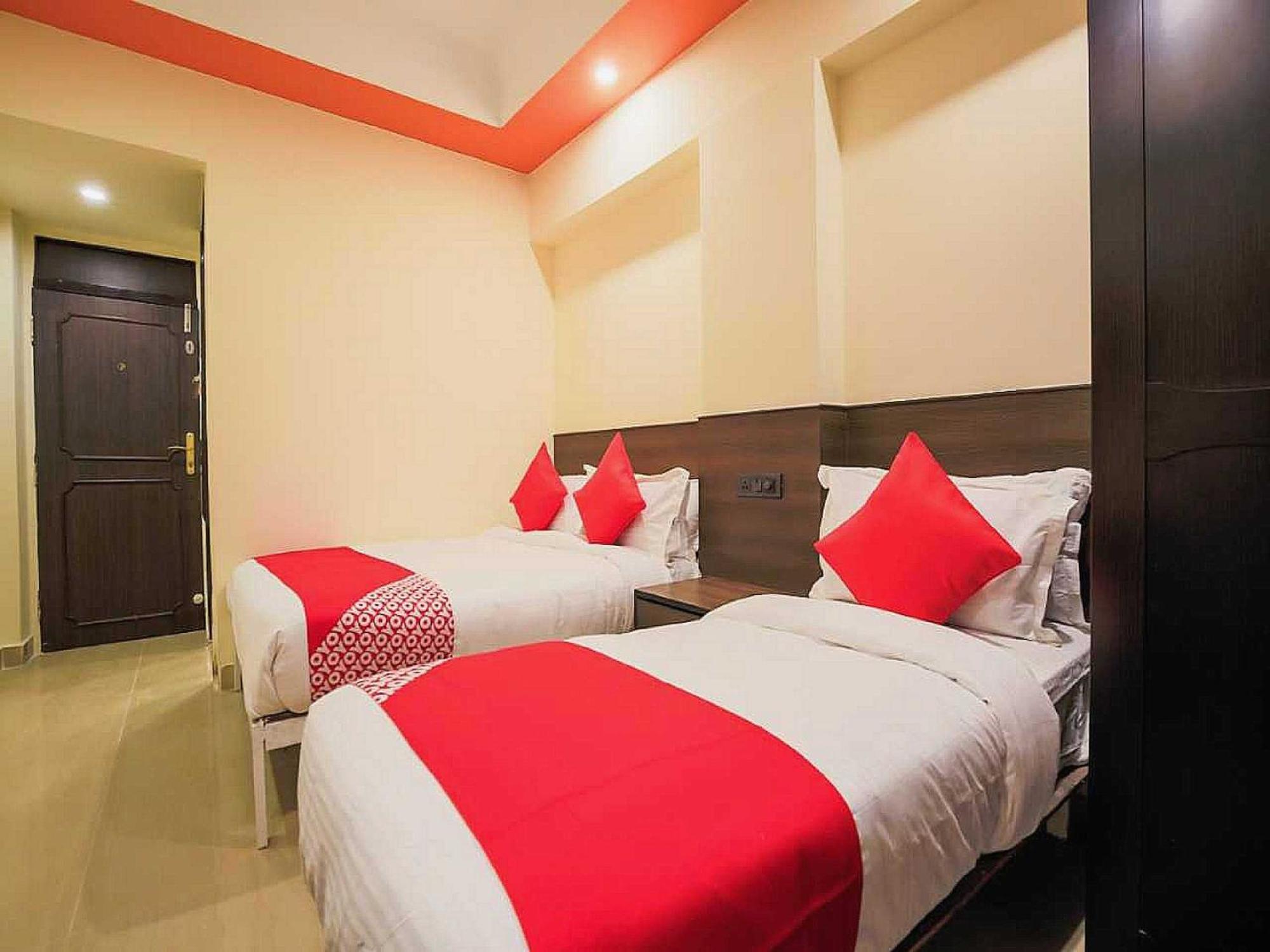 Hotel Anand Amritsar Bagian luar foto